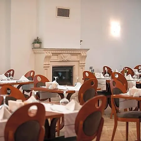 Hotel The Oasis 4*
